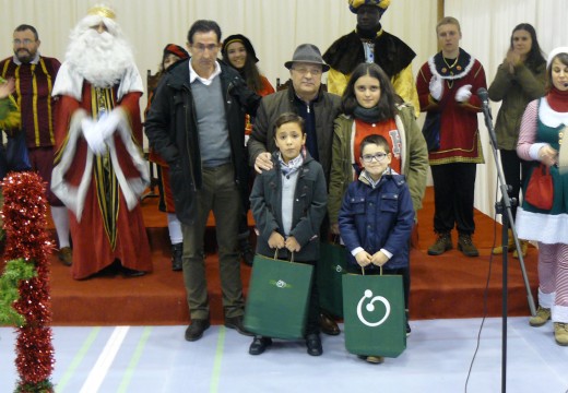 Xoel Costa, Brais Garea e Carlota Ramos gañan o Concurso de Postais de Nadal con Mensaxe do Concello de Oroso